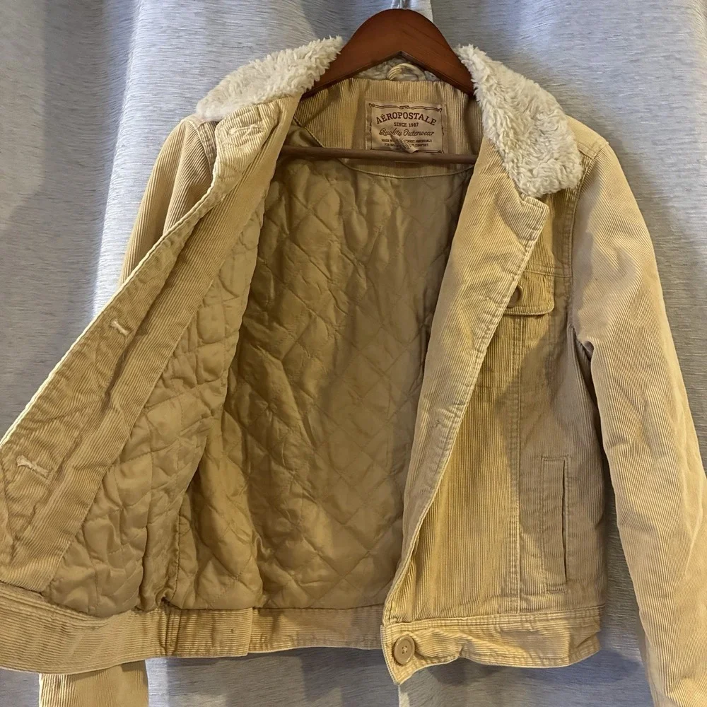 Aeropostale Womens Beige Full Zip Jacket Coat  Size Large With Faux Fur Trim‎
